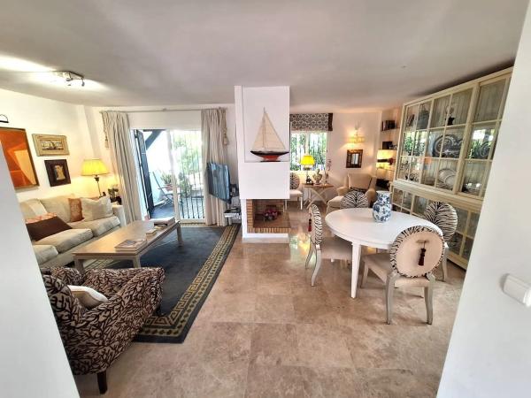 Casa de pueblo en Urbanización Los Naranjos de Marbella photo 4
