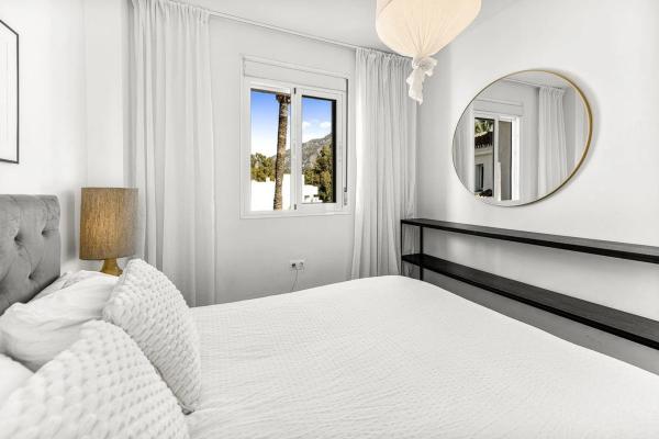 Duplex na sprzedaż w Urbanización Los Naranjos de Marbella, Marbella photo 1