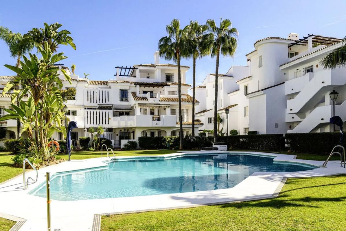 Sprzedaż duplexu w Urbanización Los Naranjos de Marbella, Marbella photo 2