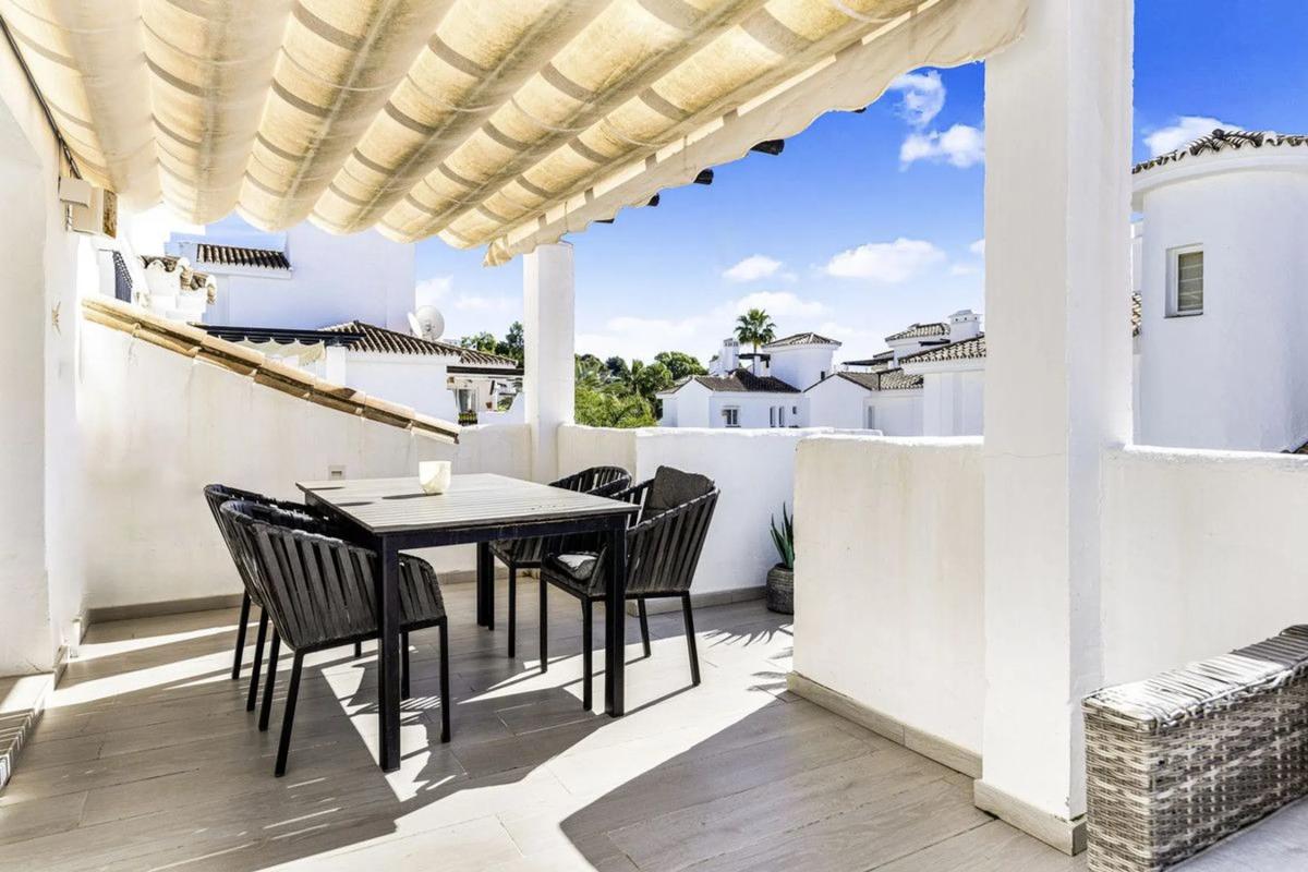 Sprzedaż duplexu w Urbanización Los Naranjos de Marbella, Marbella photo 4