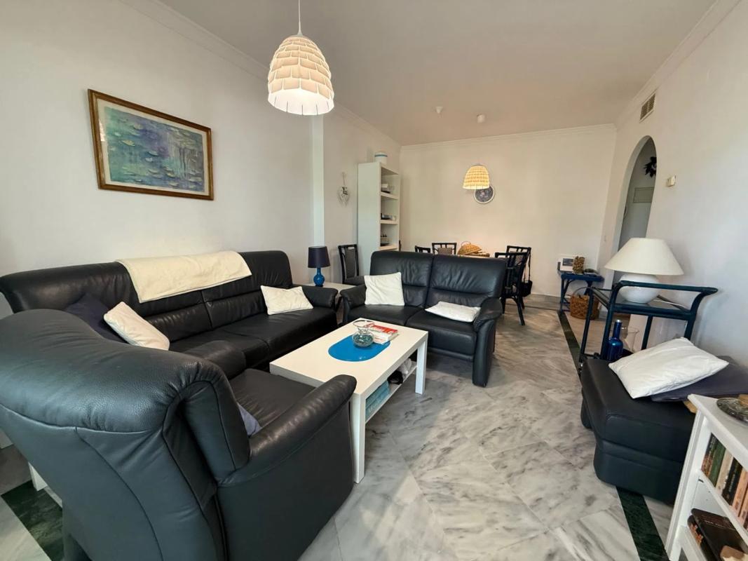 Продажа квартиры на Urbanización Los Naranjos de Marbella s/n, Марбелла
photo 1