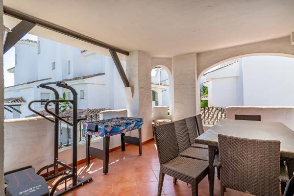 Chalet adosado en venta en  Urbanización Los Naranjos de Marbella, 37 , Marbella photo 4