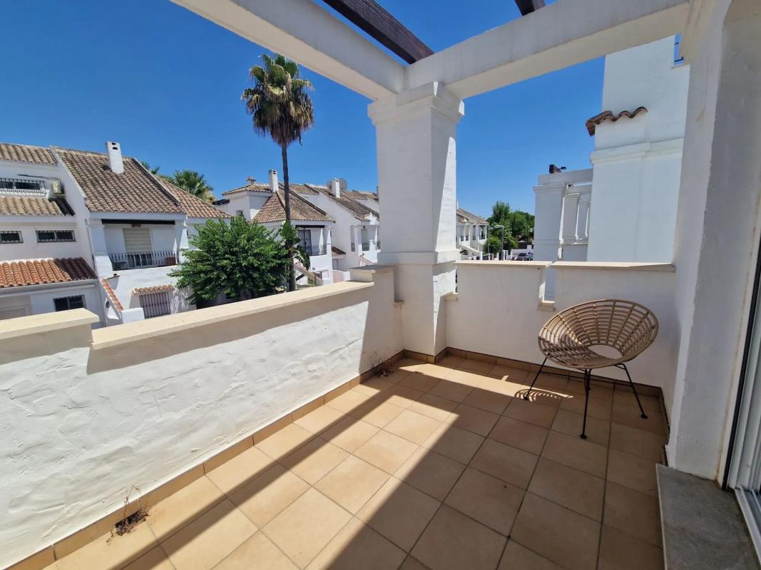 Sprzedaż szeregowego domku w Urbanización Los Naranjos de Marbella, 6 , Marbella photo 3
