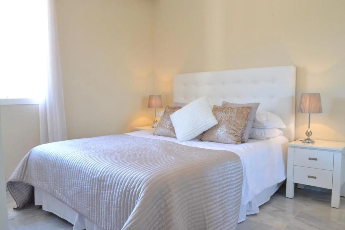 Venta de ático en Urbanización Atalaya Río Verde, 109, Marbella photo 4