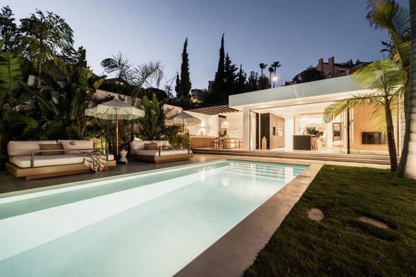 Chalet independiente en venta en Calle Salvador Dali s/n, Marbella
thumbnail 3