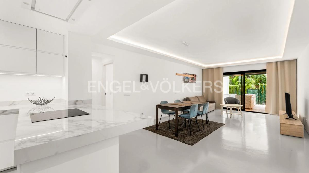 Продажа квартиры на Calle Luis Morales, Марбелла
photo 1