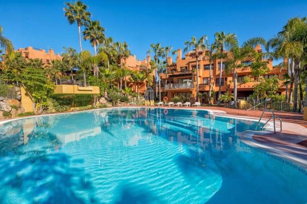 Duplex na sprzedaż w Urbanización la Alzambra s/n, Marbella photo 1