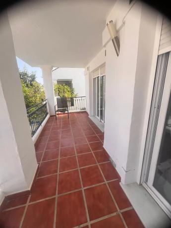 Chalet adosado en venta en  Avenida Príncipe Salman , Marbella photo 1