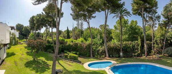 Chalet independiente en venta en Calle Salvador Dalí, Marbella
thumbnail 2