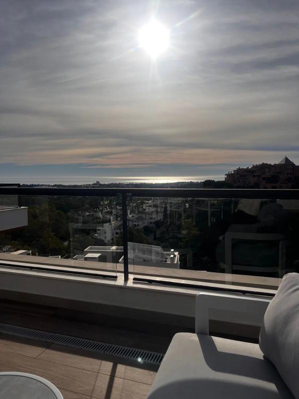 Sprzedaż duplexu w Urbanización Los Naranjos de Marbella, Marbella photo 5