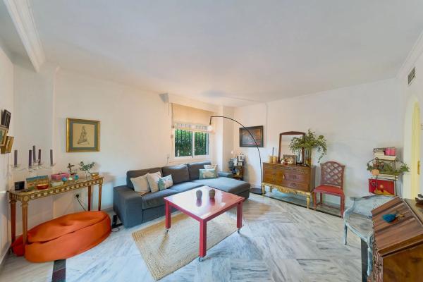 Piso en venta en Avenida Príncipe Salman, 1, Marbella
 photo 4