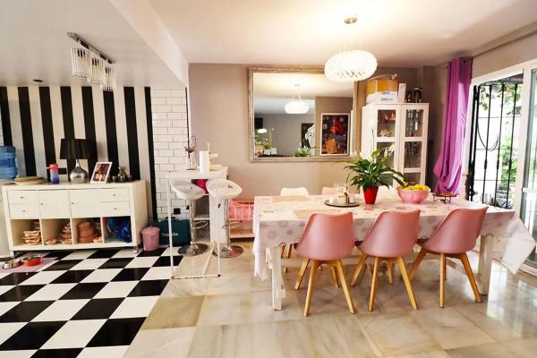 Chalet adosado en venta en  Urbanización Los Naranjos de Marbella , Marbella photo 2