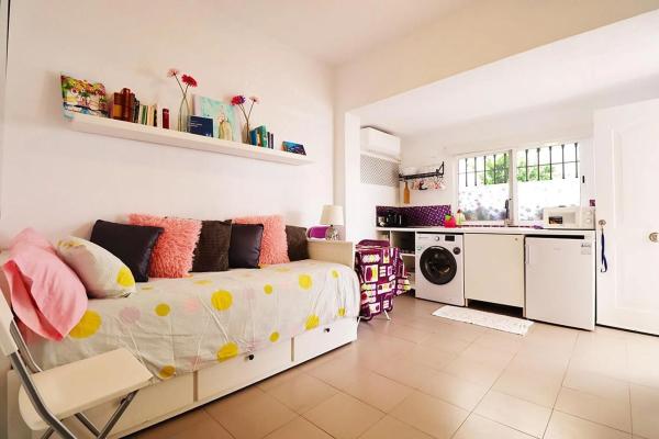 Chalet adosado en venta en  Urbanización Los Naranjos de Marbella , Marbella photo 3