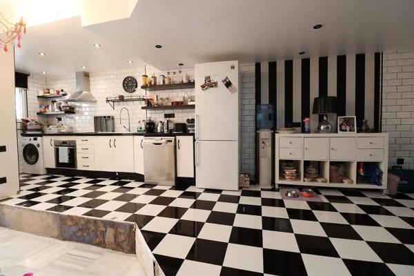 Chalet adosado en venta en  Urbanización Los Naranjos de Marbella , Marbella photo 4