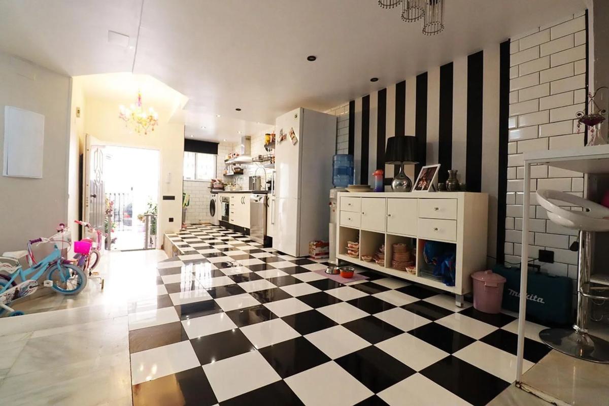 Venta de chalet adosado en  Urbanización Los Naranjos de Marbella , Marbella photo 5