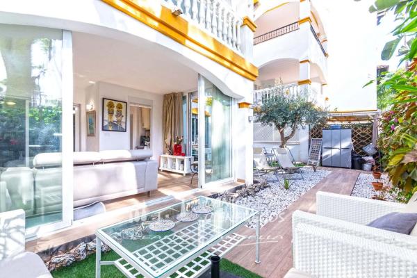 Venta de piso en Avenida Príncipe Salman, Marbella
 photo 3