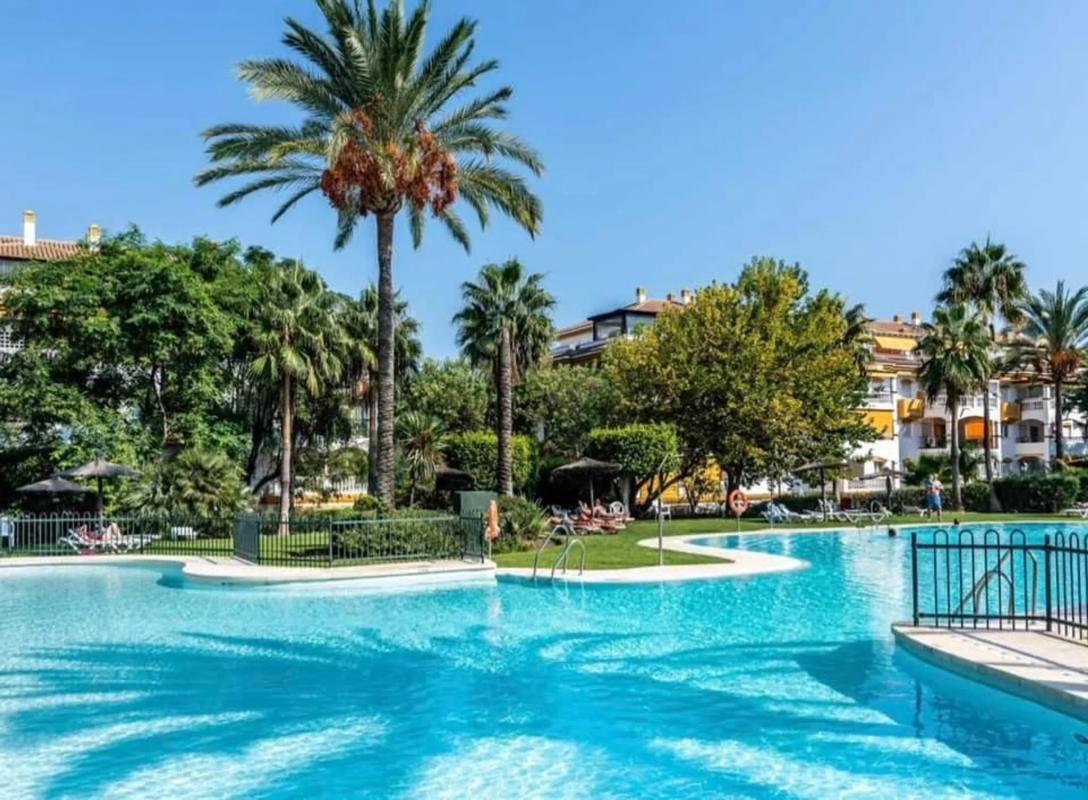 Penthouse sale in Calle av principe salman s/n, Marbella photo 2