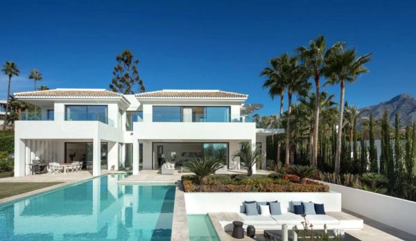 Chalet wolnostojący na sprzedaż w Barrio La Dama de Noche-La Alzambra, Marbella photo 1