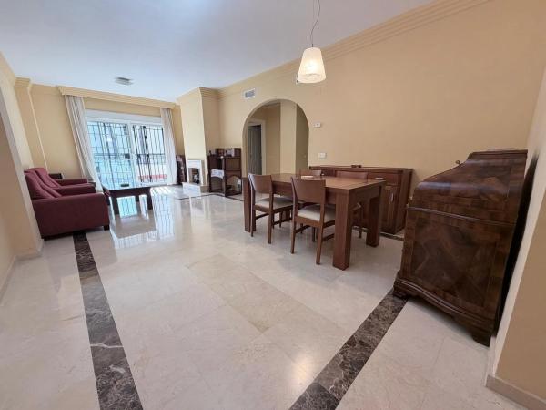 Venta de piso en Avenida del Prado, Marbella
photo 1