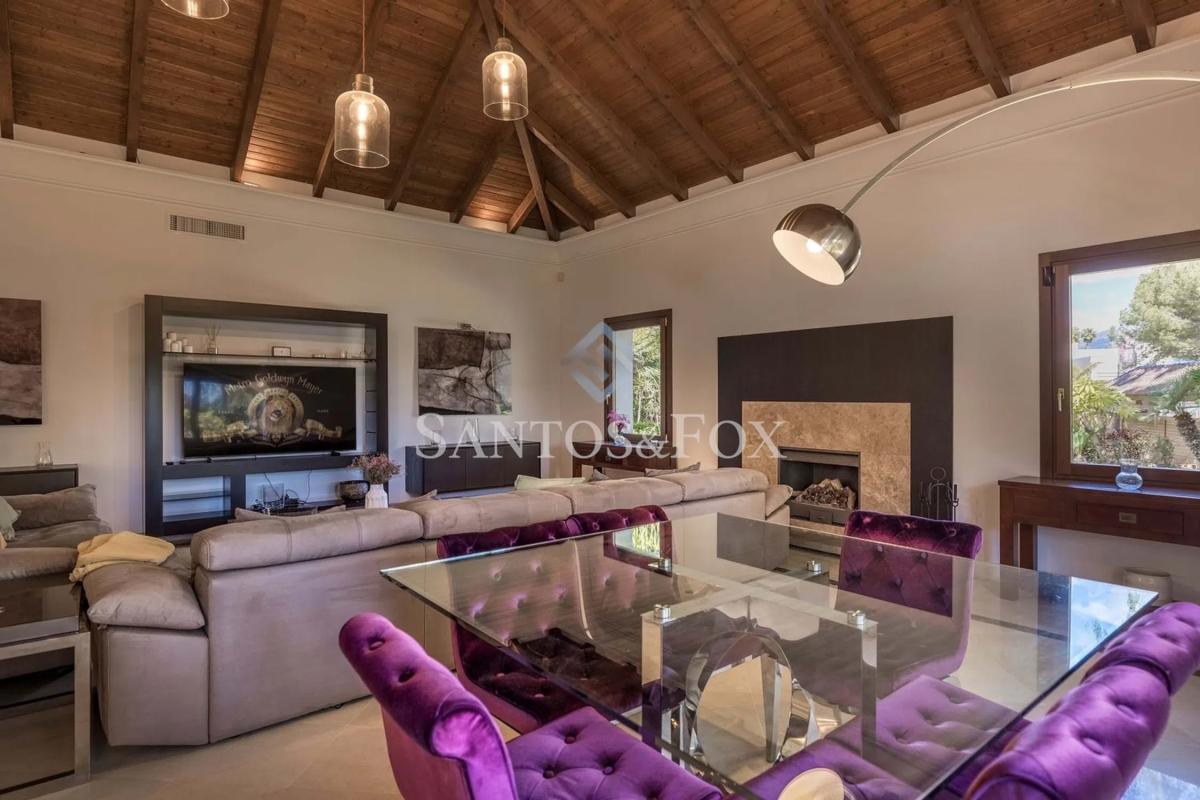 Sale of independent chalet in Barrio Las Brisas, Marbella
 photo 2