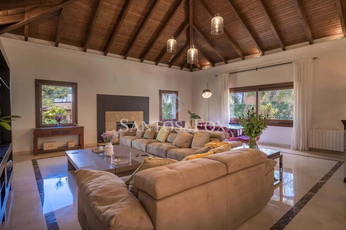 Sale of independent chalet in Barrio Las Brisas, Marbella
 photo 5