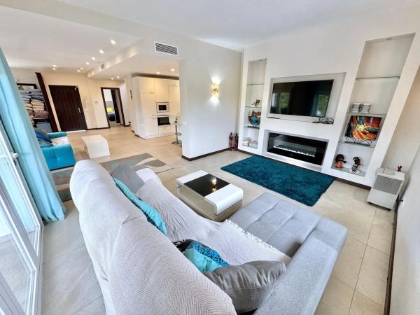 Chalet wolnostojący na sprzedaż w  Barrio Las Brisas, Marbella photo 2
