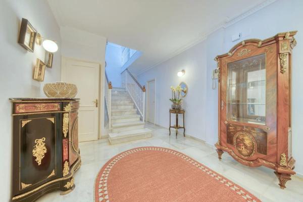 Chalet wolnostojący na sprzedaż w  Calle 01D Nva Andaluc, Marbella photo 2