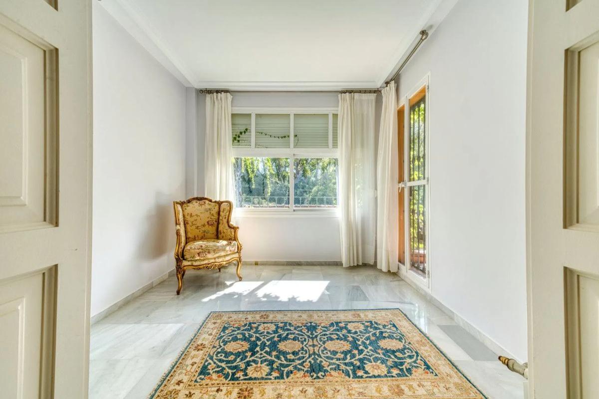 Продажа отдельного шале в Calle 01D Nva Andaluc, Марбелла photo 3