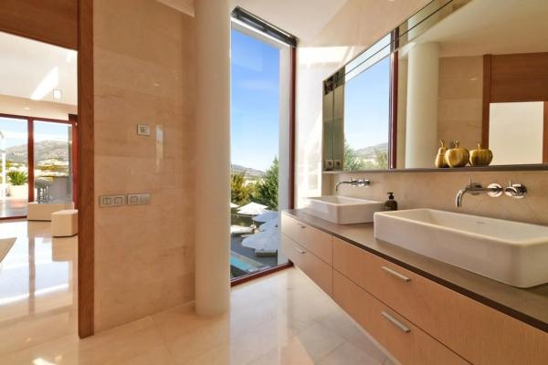 Chalet wolnostojący na sprzedaż w  Barrio Las Brisas, Marbella photo 2