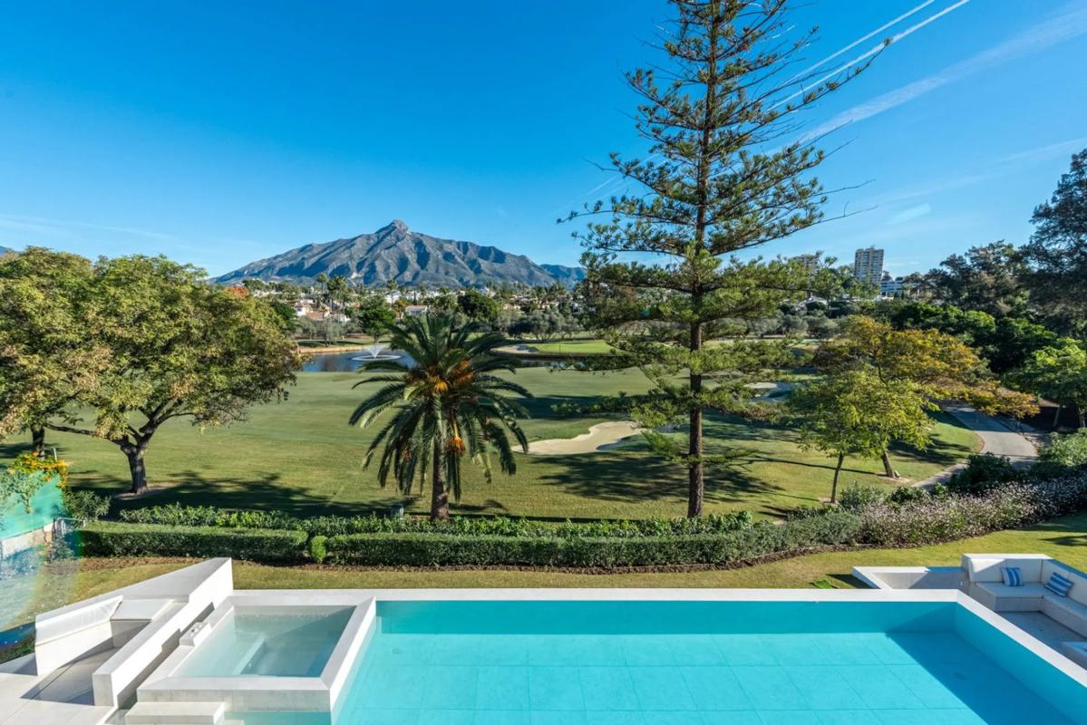 Venta de chalet independiente en Calle 06D Nva Andaluc, 32 C, Marbella
photo 2