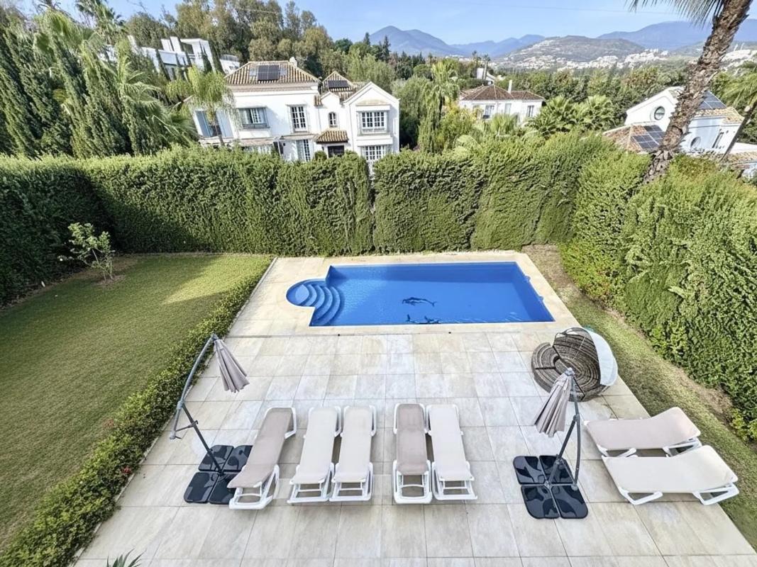 Sprzedaż niezależnego domku jednorodzinnego w Barrio Las Brisas, Marbella photo 5