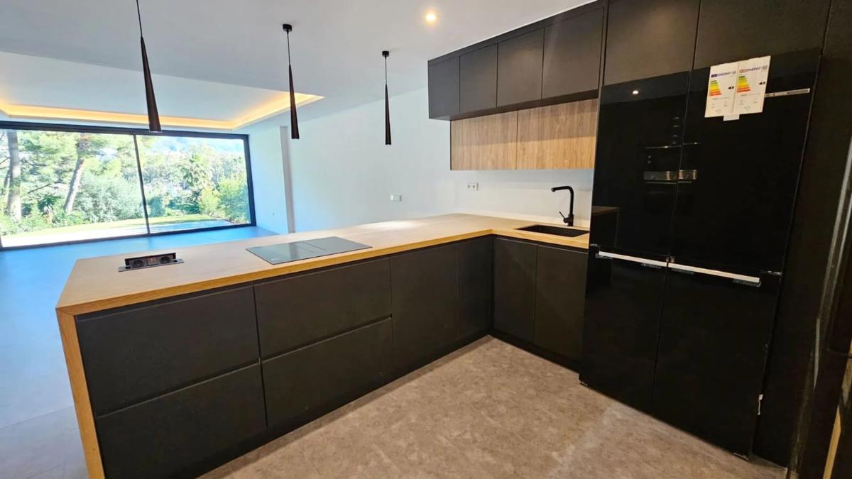 Продажа квартиры на Calle Londres, 11, Марбелла
photo 4