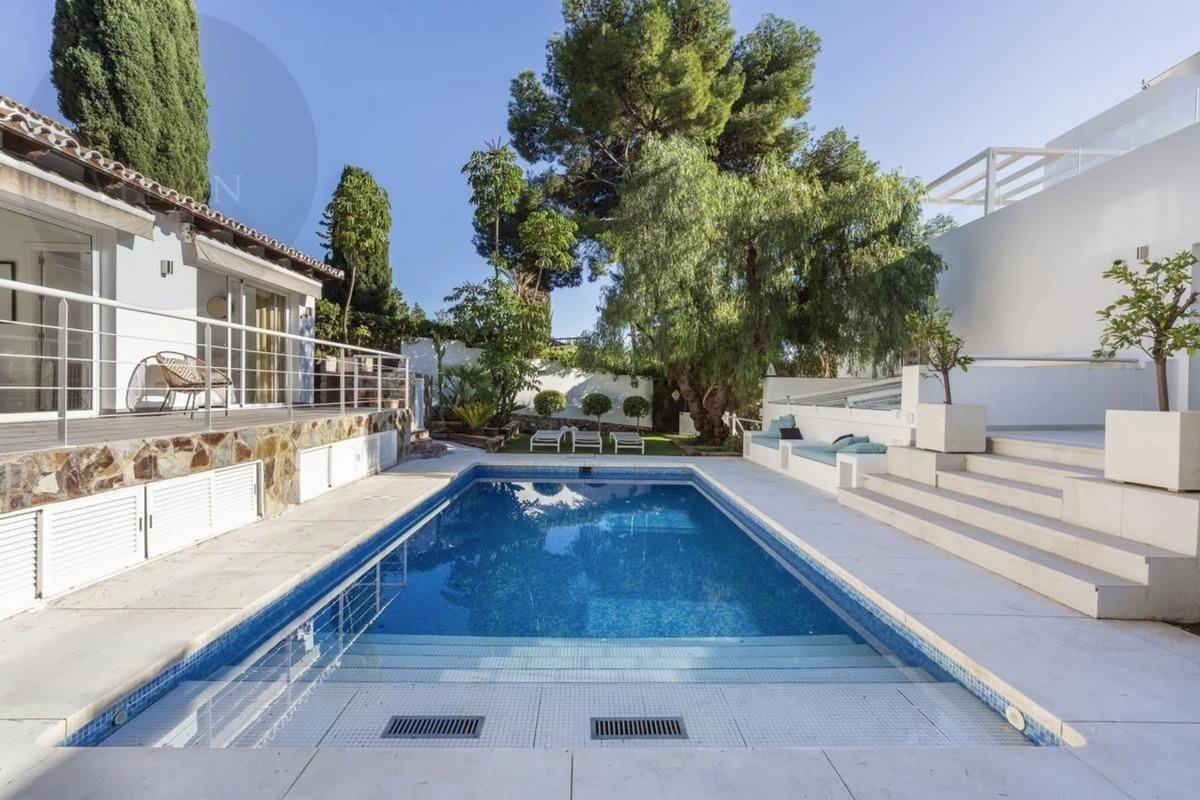 Venta de chalet independiente en Nueva andalucia, Marbella
photo 2