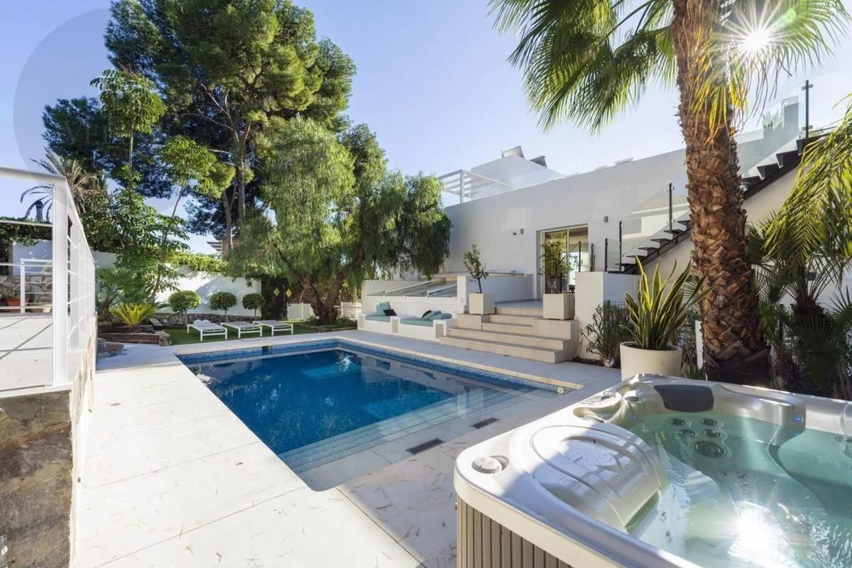 Venta de chalet independiente en Nueva andalucia, Marbella
photo 3