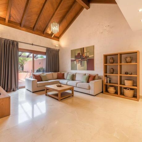 Venta de piso en Barrio Las Brisas, Marbella
photo 1