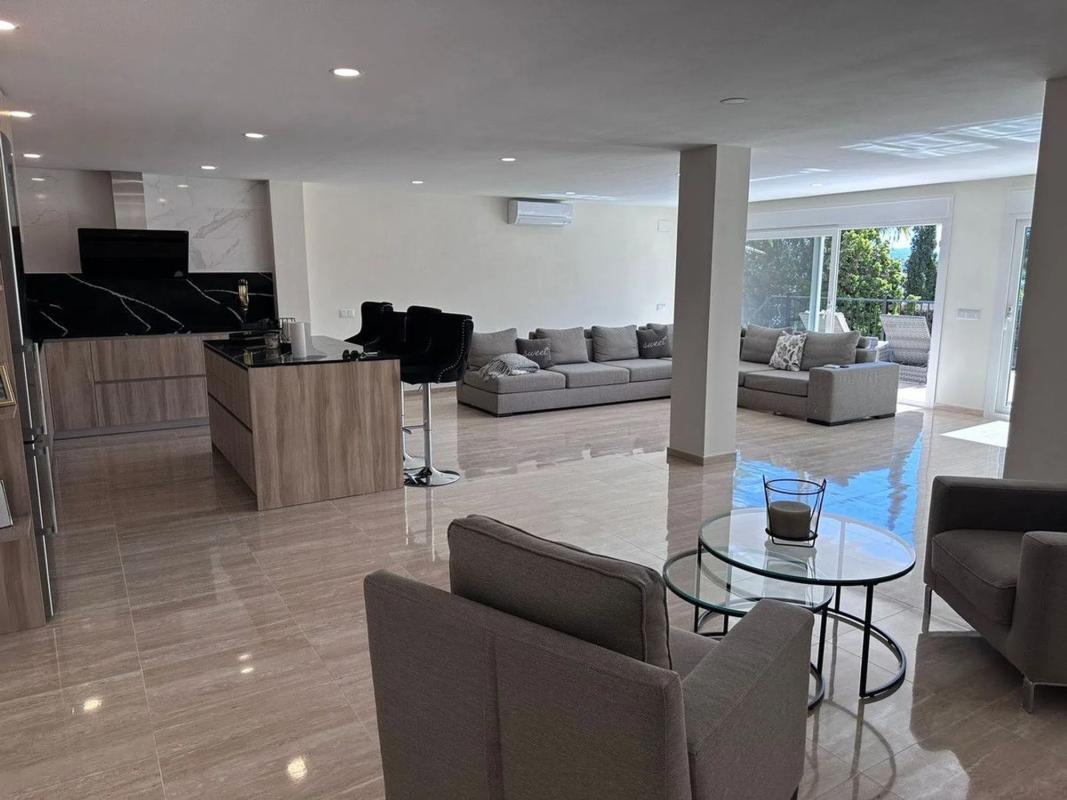 Sprzedaż niezależnego domku jednorodzinnego w Calle Cartuja 17-D, Marbella photo 5