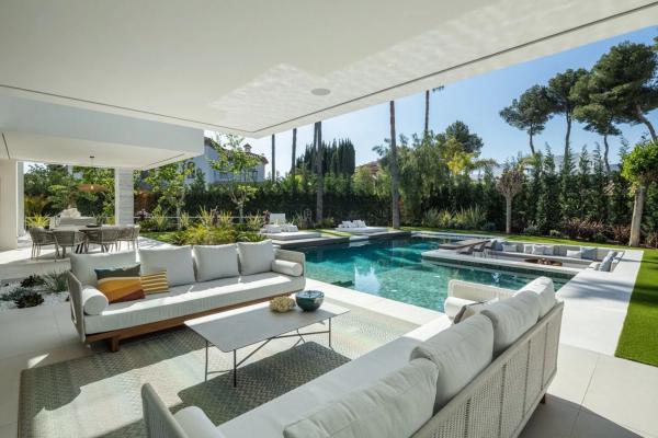 Chalet wolnostojący na sprzedaż w  Avenida del Prado, Marbella photo 4