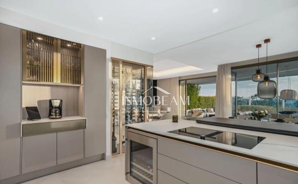 Chalet wolnostojący na sprzedaż w  Calle Real, Marbella photo 4