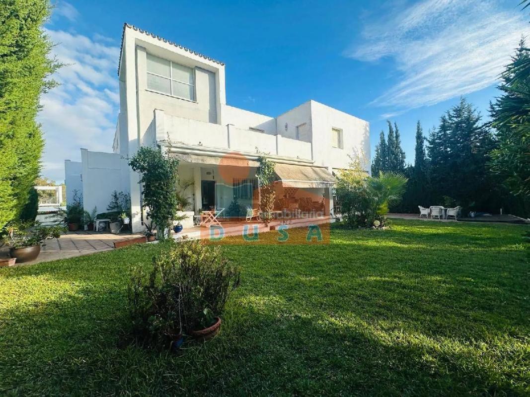 Продажа отдельного шале в Barrio Las Brisas, Марбелла photo 1