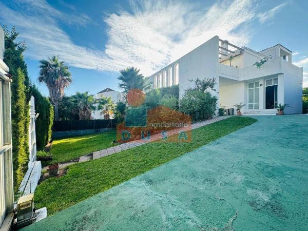 Частный шале на продаже в  Barrio Las Brisas, Марбелла photo 2