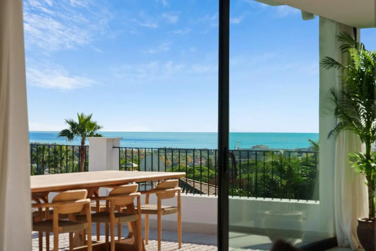 Sprzedaż niezależnego domku jednorodzinnego w Avenida Calderón de la Barca, Marbella photo 5