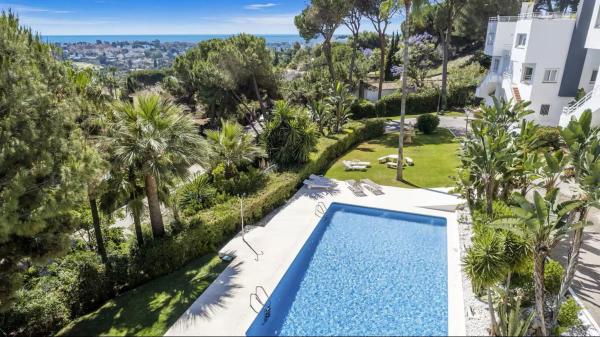 Duplex for sale on AV CALDERON DE LA BARCA-NVA, 26, Marbella photo 1