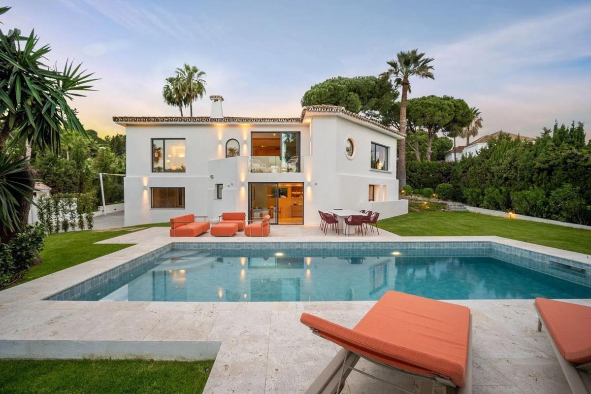 Продажа отдельного шале в Calle 20D Nva Andaluc, 22, Марбелла photo 2