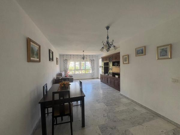 Venta de piso en Avenida Gustavo Adolfo Bécquer, 2, Marbella
photo 1
