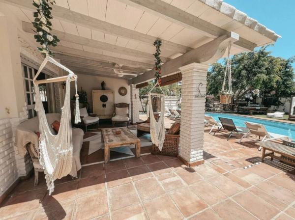 Chalet wolnostojący na sprzedaż w  Calle Yuste 13-D, Marbella photo 2