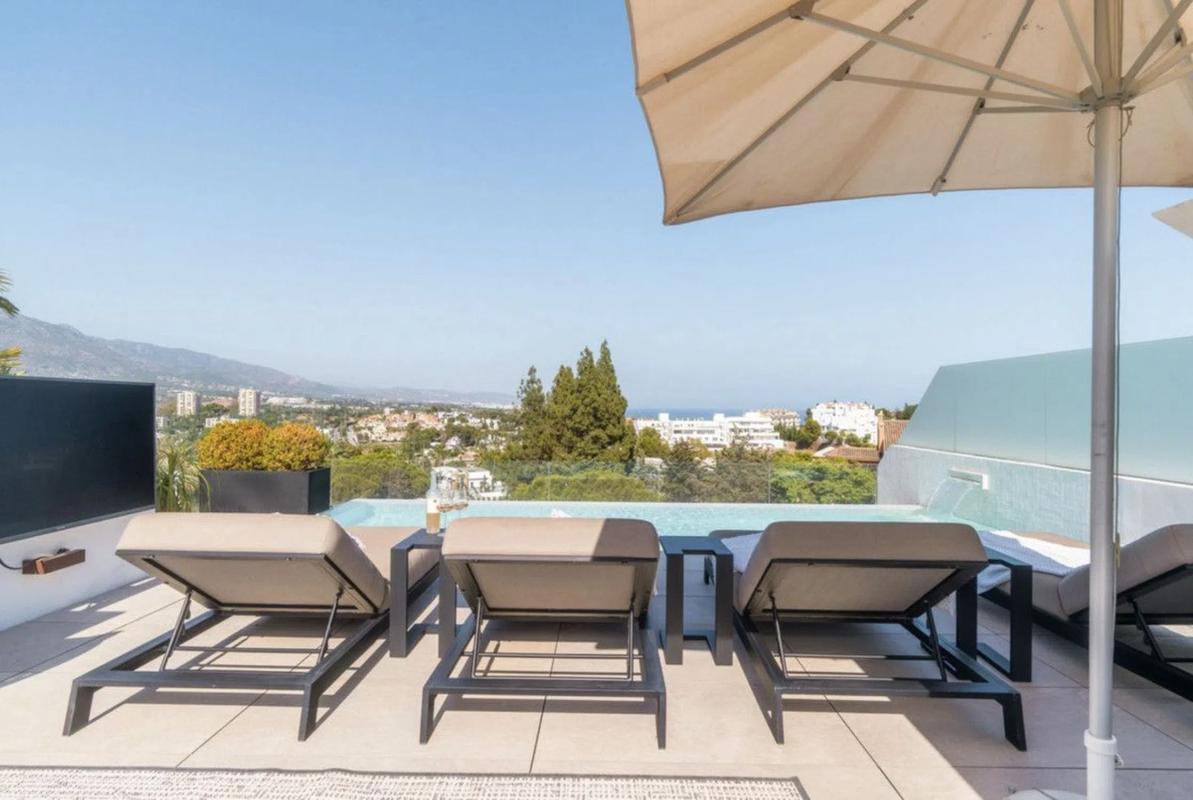 Venta de chalet adosado en Calle Real , Marbella photo 1