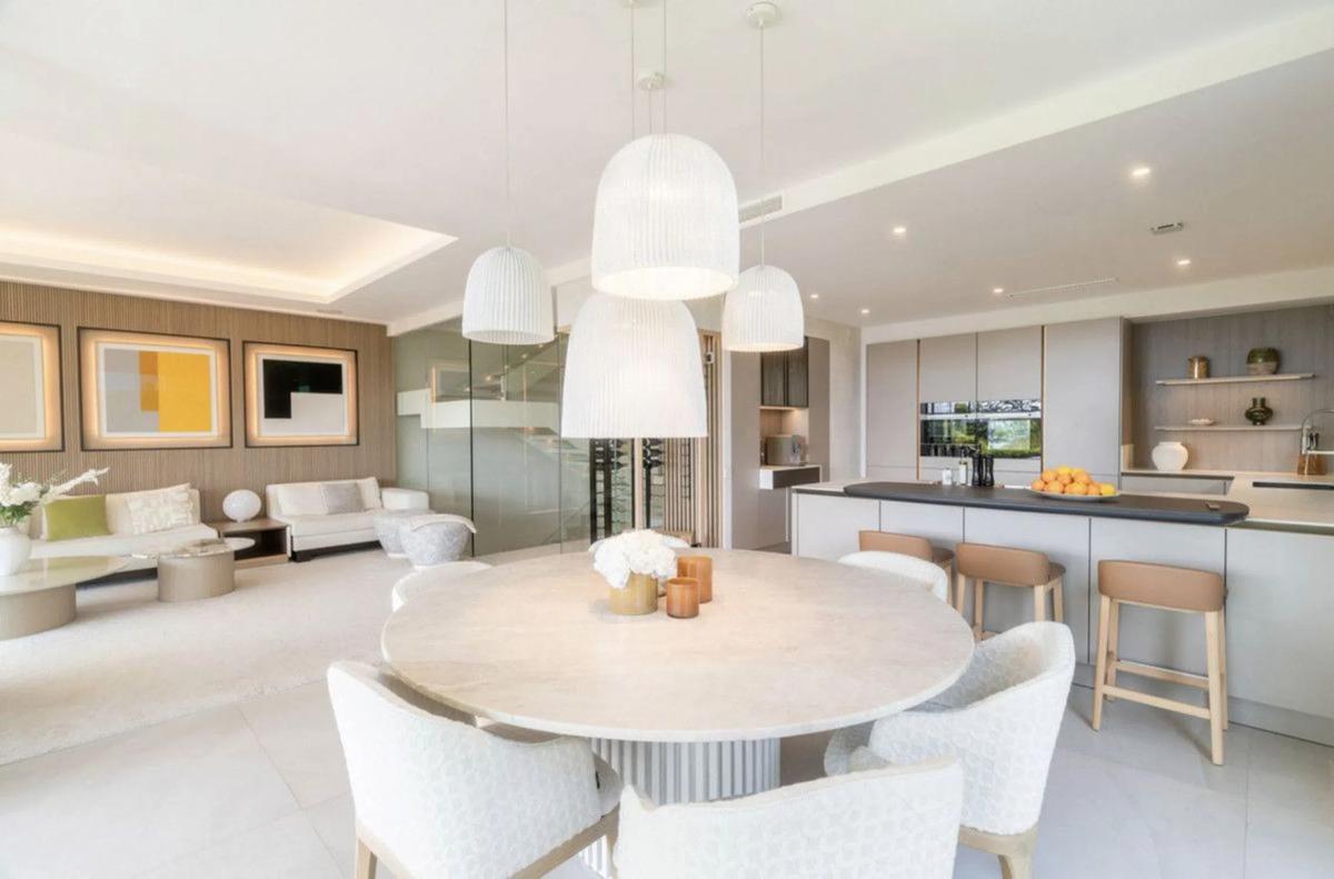 Venta de chalet adosado en Calle Real , Marbella photo 4