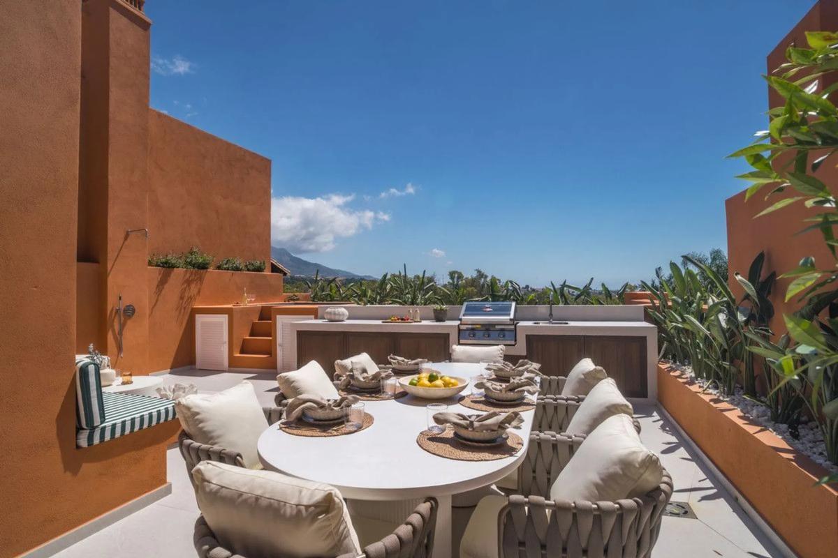 Duplex sale in Alminar s/n, Marbella photo 1