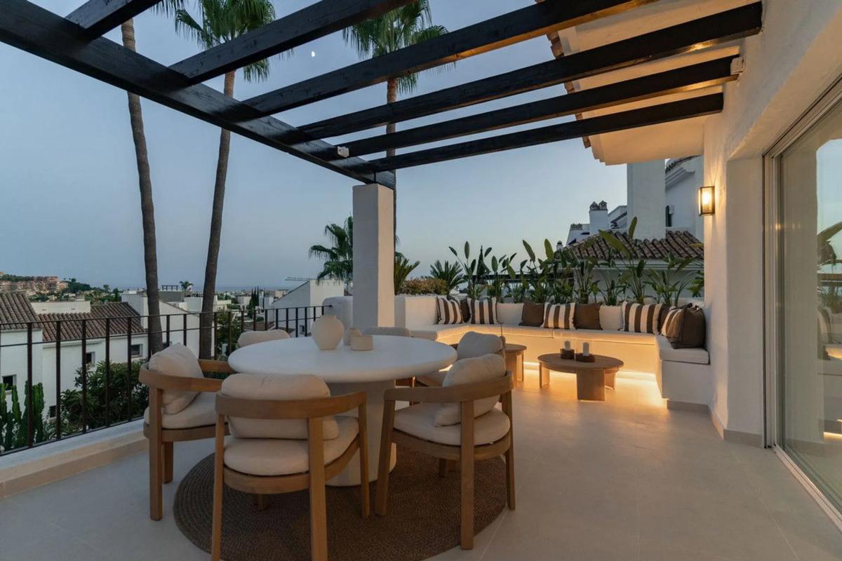 Duplex sale in Calle Alcazar 16-D, Marbella photo 3