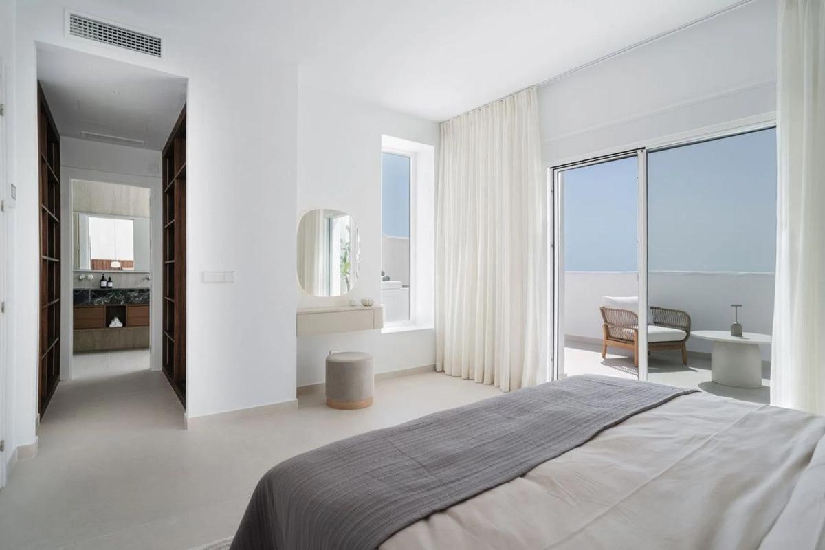 Duplex sale in Calle Alcazar 16-D, Marbella photo 5